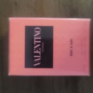 VALENTINO BORN IN ROMA